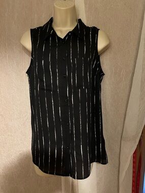 Apt. 9 Black Sleeveless Button-Front Top with Silver Pinstripes